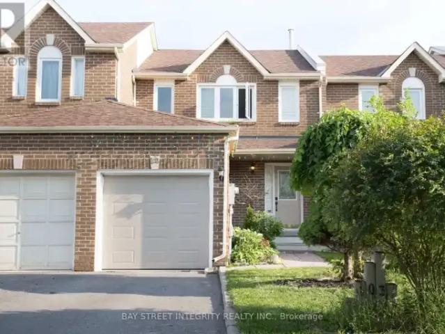 3 Bedroom Townhouse Richmond Hill ON 105420844