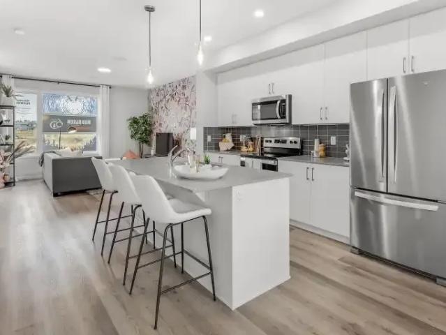 3 Bedroom Townhouse St. Albert AB 105135595