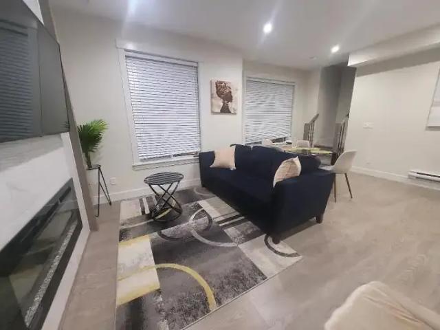 3 Bedroom Townhouse Surrey BC 105118838