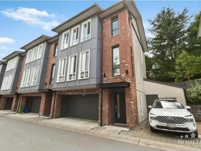 3 Bedroom Townhouse Surrey BC 105167533