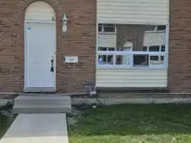 3 Bedroom Townhouse Sarnia ON 105704114