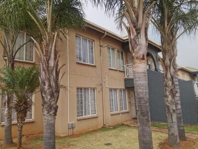 3 Bedroom townhouse sectional to rent in Norkem Park, Kempton Park