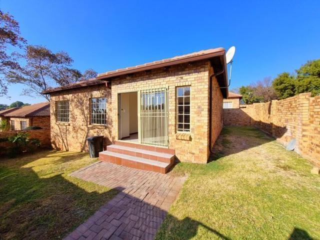 3 Bedroom townhouse sectional to rent in North Riding, Randburg