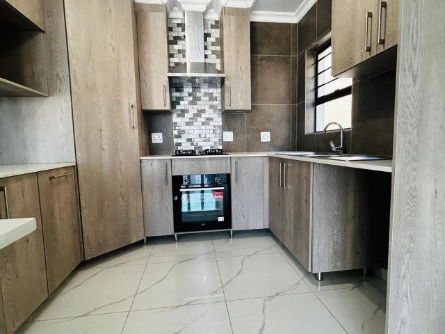 3 Bedroom townhouse sectional to rent in Cashan, Rustenburg