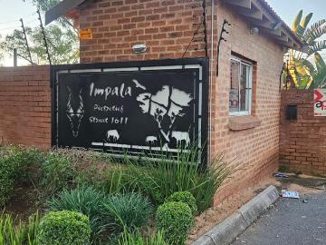 3 Bedroom townhouse sectional to rent in Honeydew Manor, Roodepoort