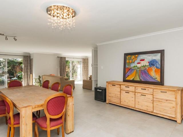 3 Bedroom townhouse sectional to rent in Killarney, Johannesburg
