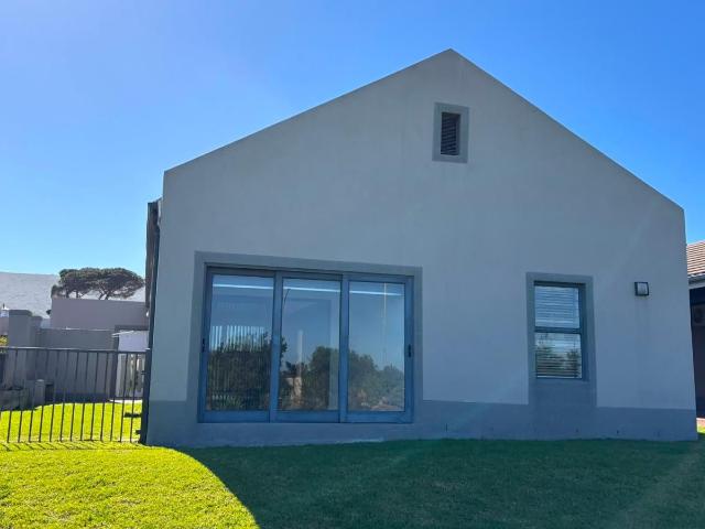 3 Bedroom townhouse sectional to rent in Plattekloof 3, Parow