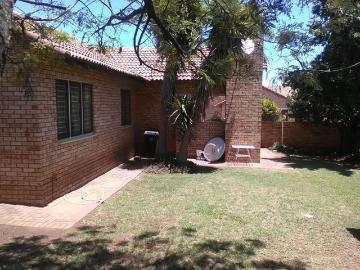 Roodepoort, Mogale City Local Municipality, West Rand District Municipality, Gauteng, South Africa