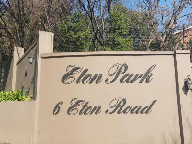 3 Bedroom townhouse sectional to rent in Sandhurst, Sandton