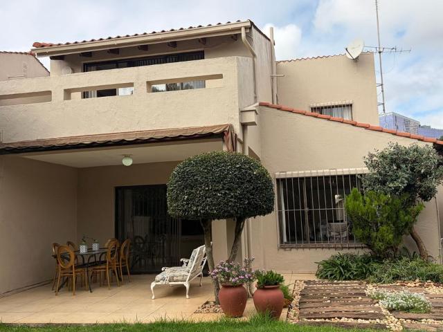 3 Bedroom townhouse sectional to rent in Sandown, Sandton