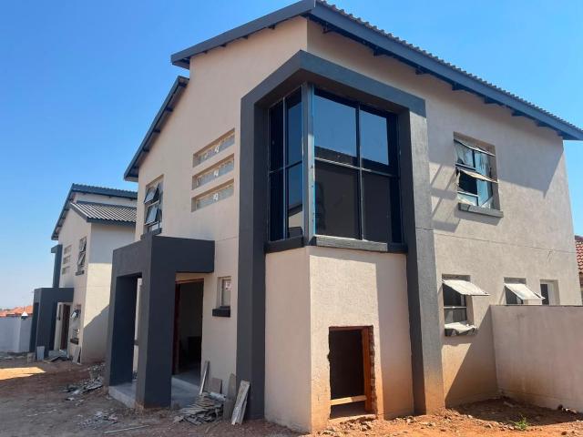 3 Bedroom townhouse sectional to rent in Waterberry Country Estate, Polokwane