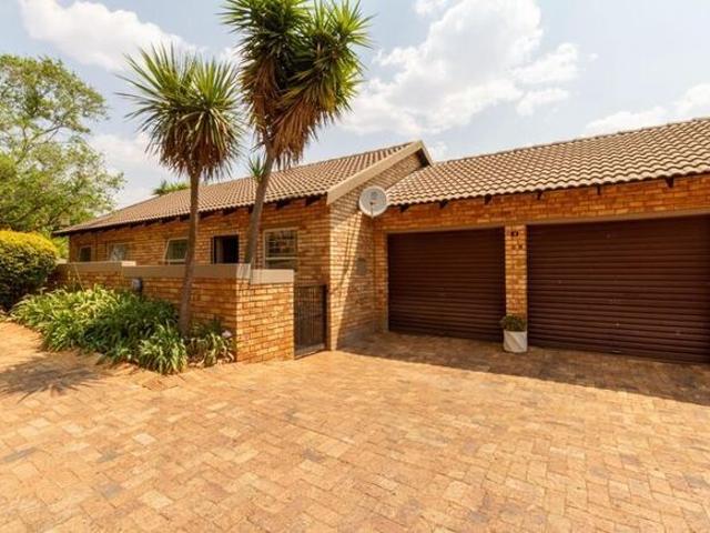 3 Bedroom townhouse sectional to rent in Wilgeheuwel, Roodepoort