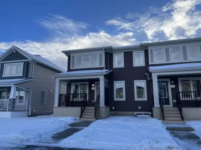 3 Bedroom Townhouse Sherwood Park AB 104681186