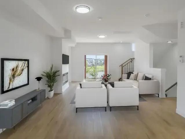 3 Bedroom Townhouse Sherwood Park AB 103354958