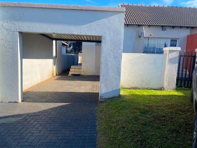 3 Bedroom Townhouse To Let in Tasbet Park