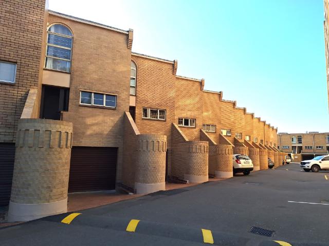 3 Bedroom Townhouse To Let in Umhlanga Central