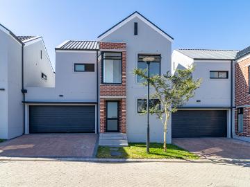 3 Bedroom Townhouse To Let in Vierlanden