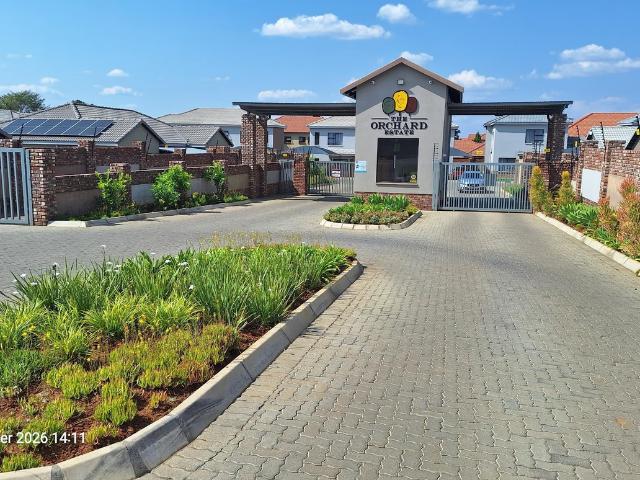 3 Bedroom Townhouse To Let in Waterval East