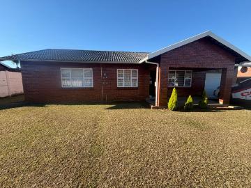 3 Bedroom Townhouse To Let in Allandale