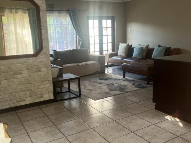 3 Bedroom Townhouse To Let in Amanzimtoti