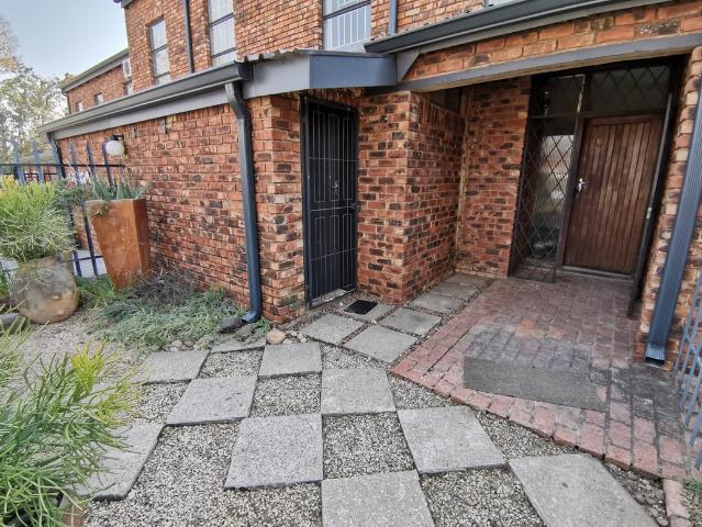3 Bedroom Townhouse To Let in Bo dorp