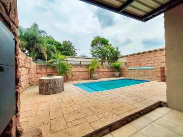 3 Bedroom Townhouse To Let in Boschdal
