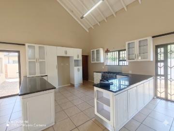 3 Bedroom Townhouse To Let in Boschdal