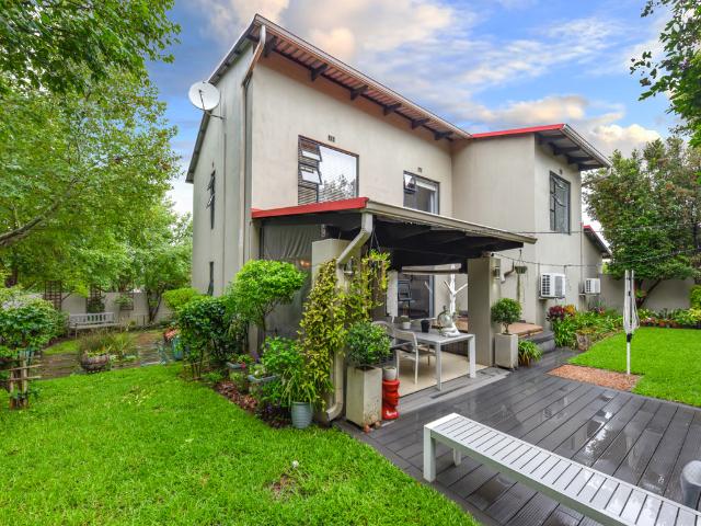 3 Bedroom Townhouse To Let in Broadacres
