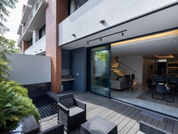 3 Bedroom Townhouse To Let in Brooklyn