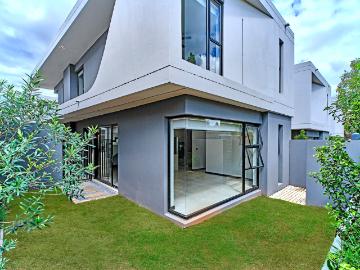 3 Bedroom Townhouse To Let in Bryanston | Zareena Kara Properties