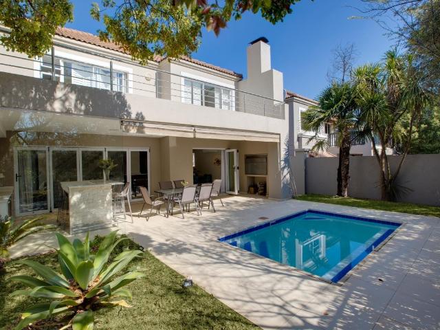 3 Bedroom Townhouse To Let in Dainfern Golf Estate