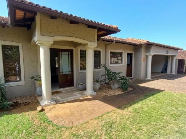 3 Bedroom Townhouse To Let in La Lucia | Gourlay Properties