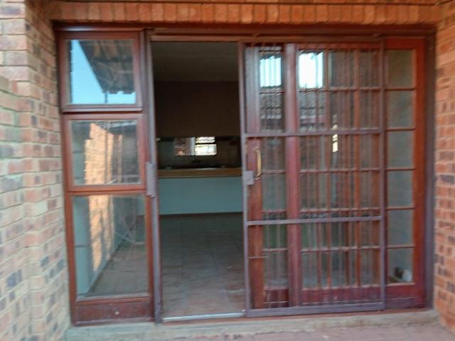 3 Bedroom Townhouse Rented in Langenhovenpark