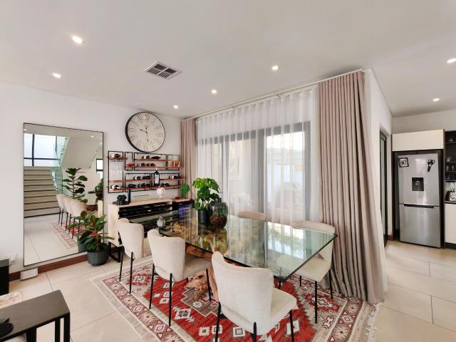 3 Bedroom Townhouse To Let in Morningside