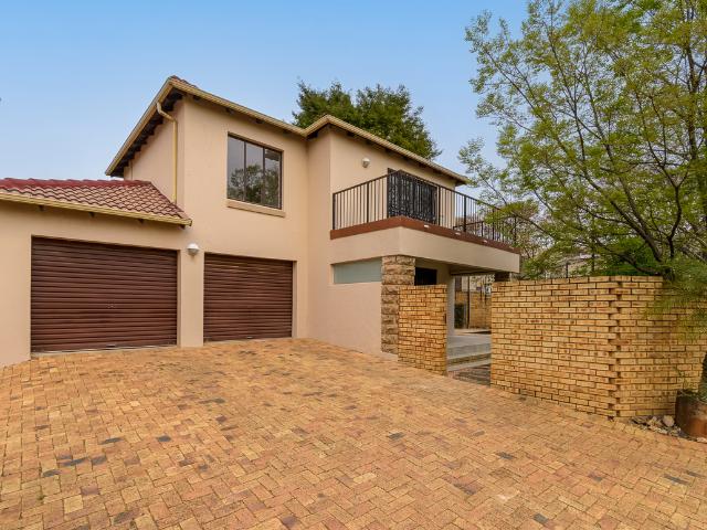 3 Bedroom Townhouse To Let in Northgate