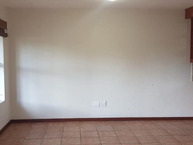 3 Bedroom Townhouse To Let in Parklands