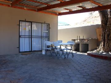 3 Bedroom Townhouse To Let in Springbok