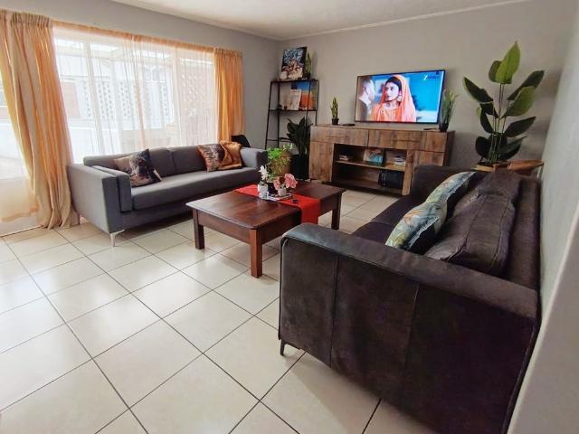 3 Bedroom Townhouse To Let in St Georges Park