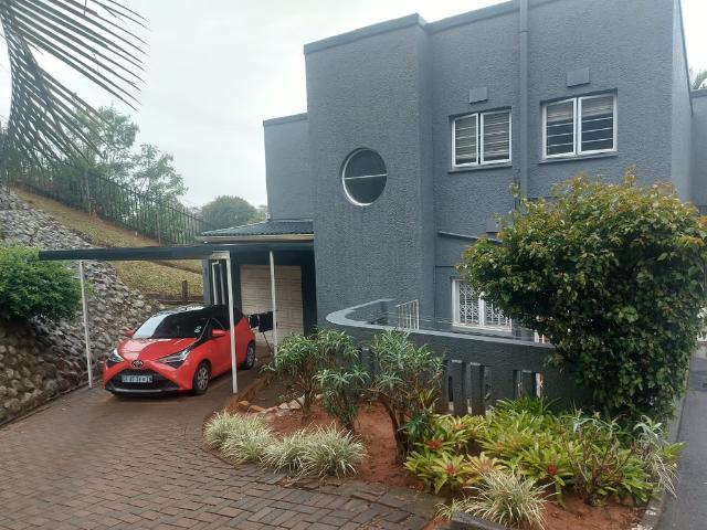 3 Bedroom Townhouse To Let in Sunningdale
