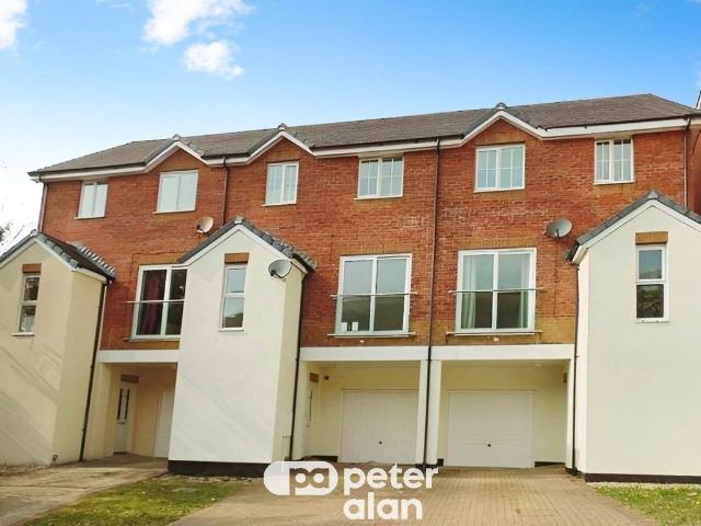 3 bedroom townhouse to rent