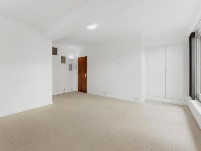 3 bedroom townhouse to rent