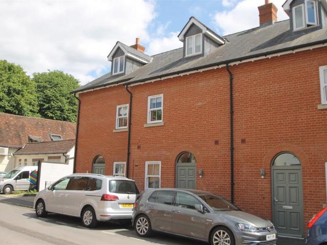 3 bedroom townhouse to rent