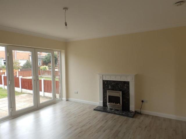 3 bedroom townhouse to rent