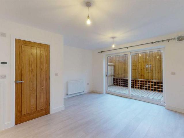 3 bedroom townhouse to rent