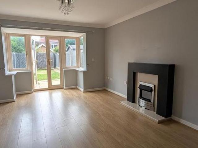 3 bedroom townhouse to rent