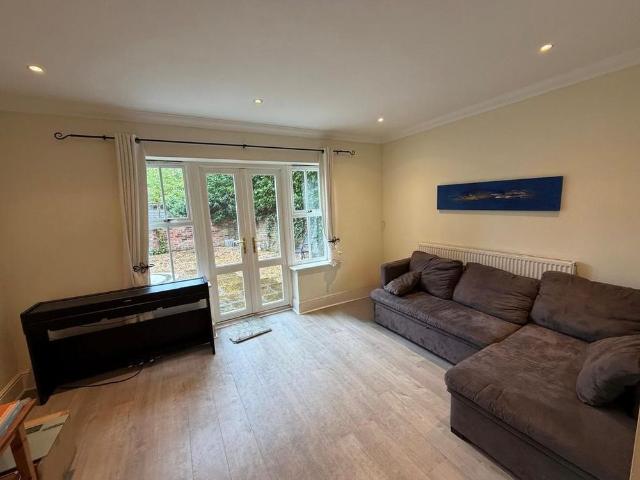 3 bedroom townhouse to rent