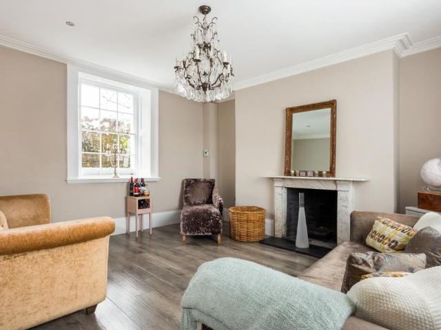 3 bedroom townhouse to rent