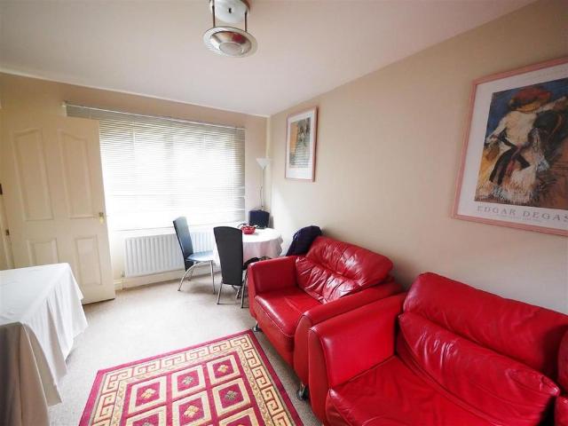 3 bedroom townhouse to rent