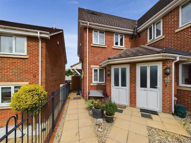 3 bedroom townhouse to rent