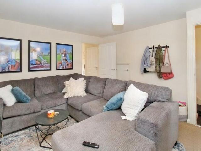 3 bedroom townhouse to rent